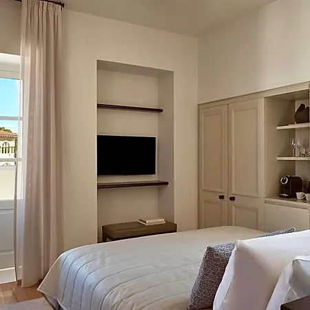 Hotel Amyth Of